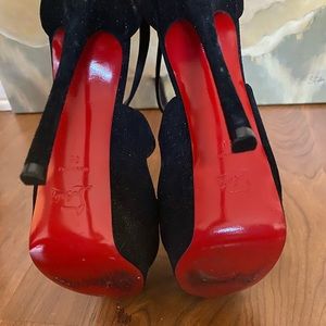 Black platform red bottoms